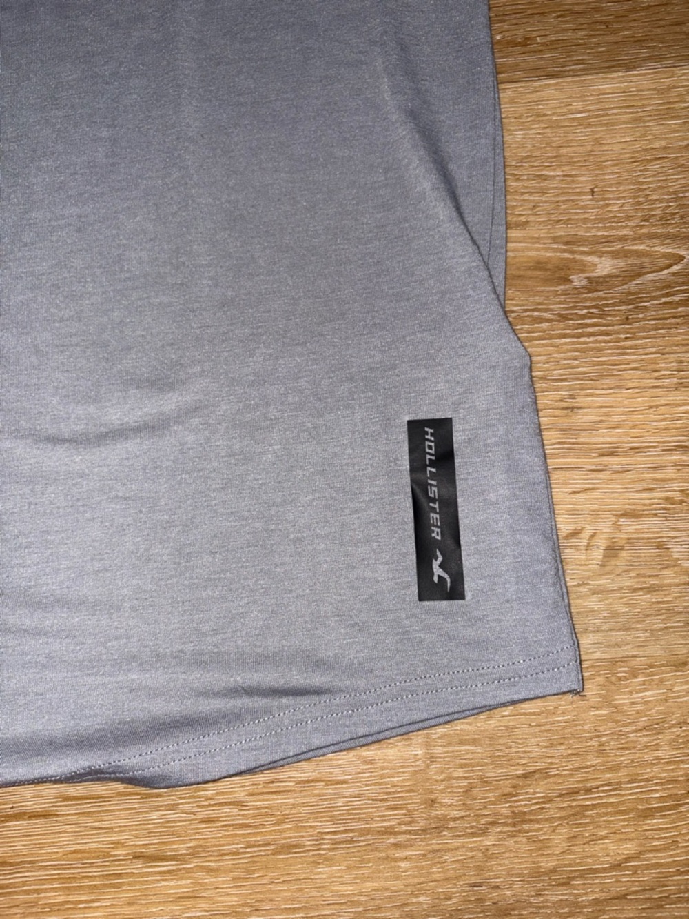Hollister Men’s Sport Knit Moisture Wicking T-Shirt Grey Size Large - Picture 6 of 6